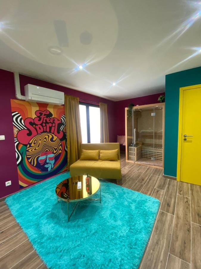 Capsule Groovy-Jacuzzi-Sauna-Billard-Netflix- Nintendo Switch & Jeux Μον Εξωτερικό φωτογραφία